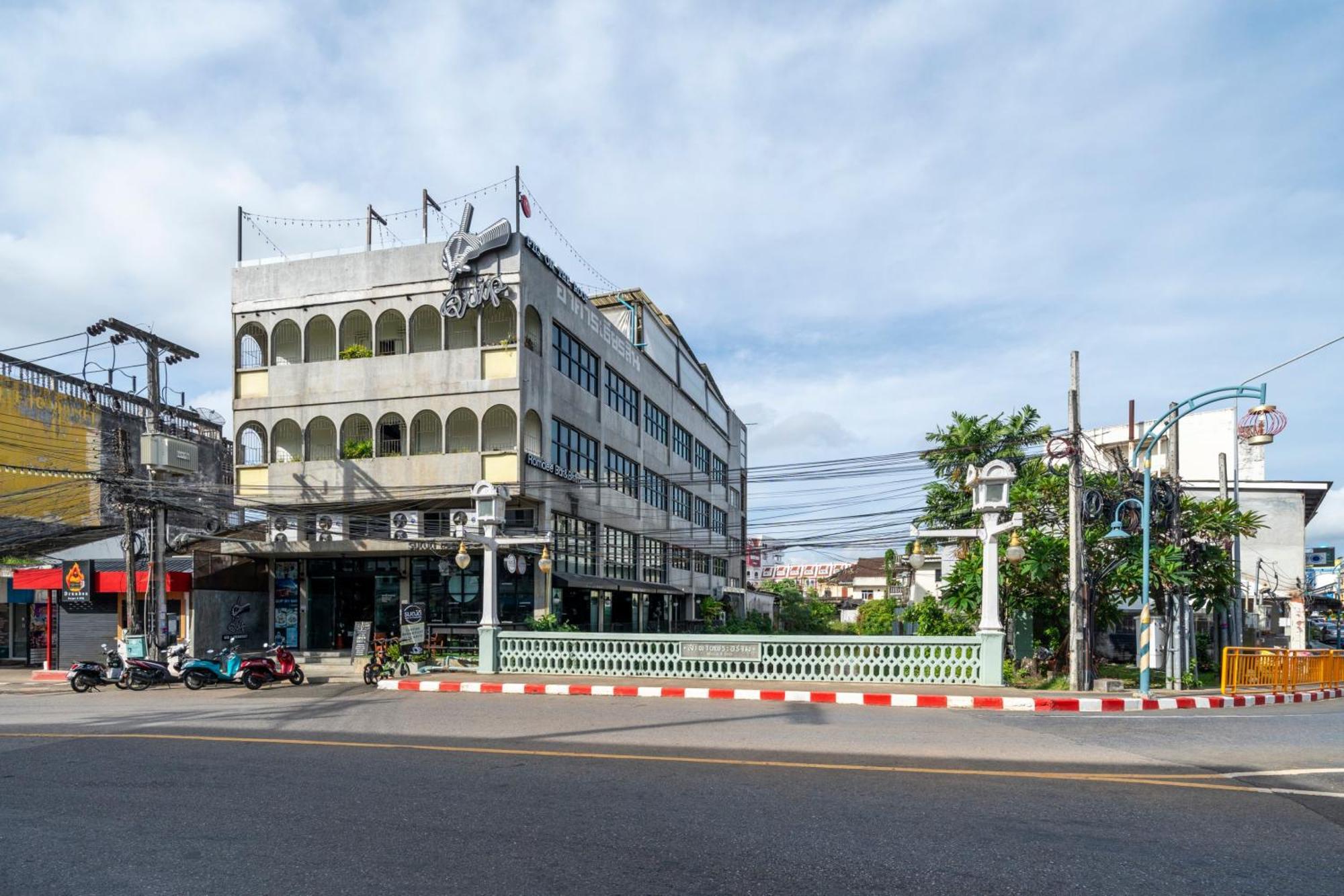 Quip Bed & Breakfast Phuket Exterior photo